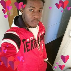 Meet your Posher, Luxama